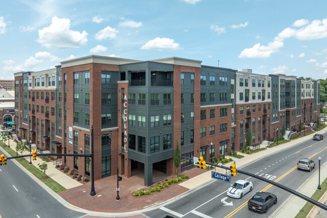 Accolade Auburn in Auburn, AL - Foto de edificio - Building Photo