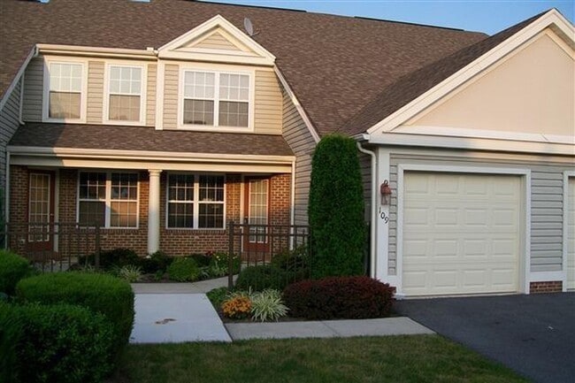 property at 109 Oak Hill Ln