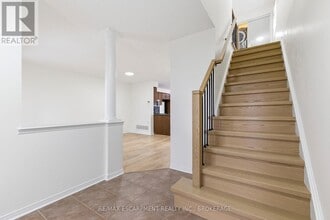 481 Jim Barber Ct in Newmarket, ON - Building Photo - Building Photo