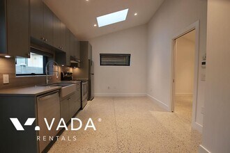 2060 W 44th Ave in Vancouver, BC - Building Photo - Building Photo