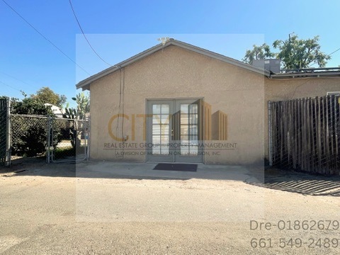 2814 16th St in Bakersfield, CA - Building Photo