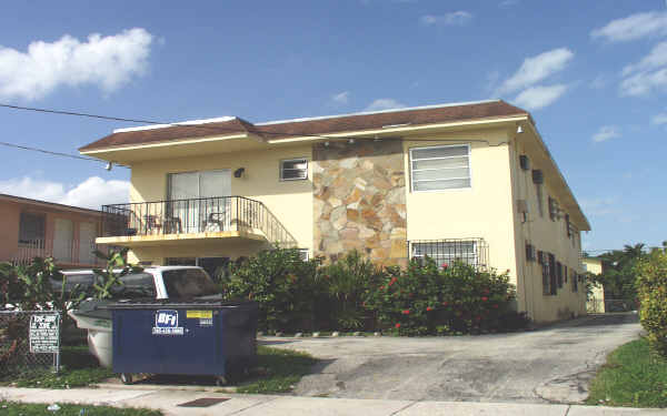 1425 SW 5th St in Miami, FL - Building Photo - Building Photo