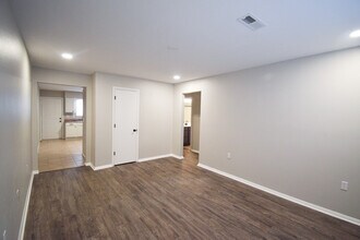 1308 SE C St in Bentonville, AR - Building Photo - Building Photo
