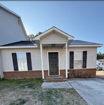1068 W Pueblo Dr in Jacksonville, NC - Building Photo