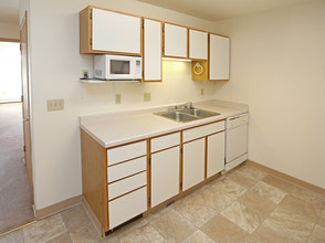 Otter Creek Apartments in Eau Claire, WI - Foto de edificio - Interior Photo