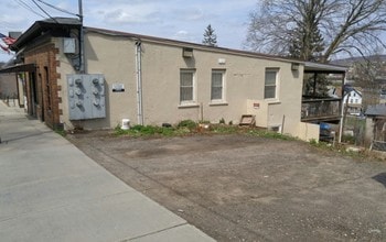 233 Congress Ave in Waterbury, CT - Building Photo - Building Photo