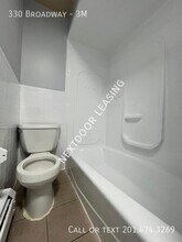 330 Broadway in Bayonne, NJ - Building Photo - Building Photo