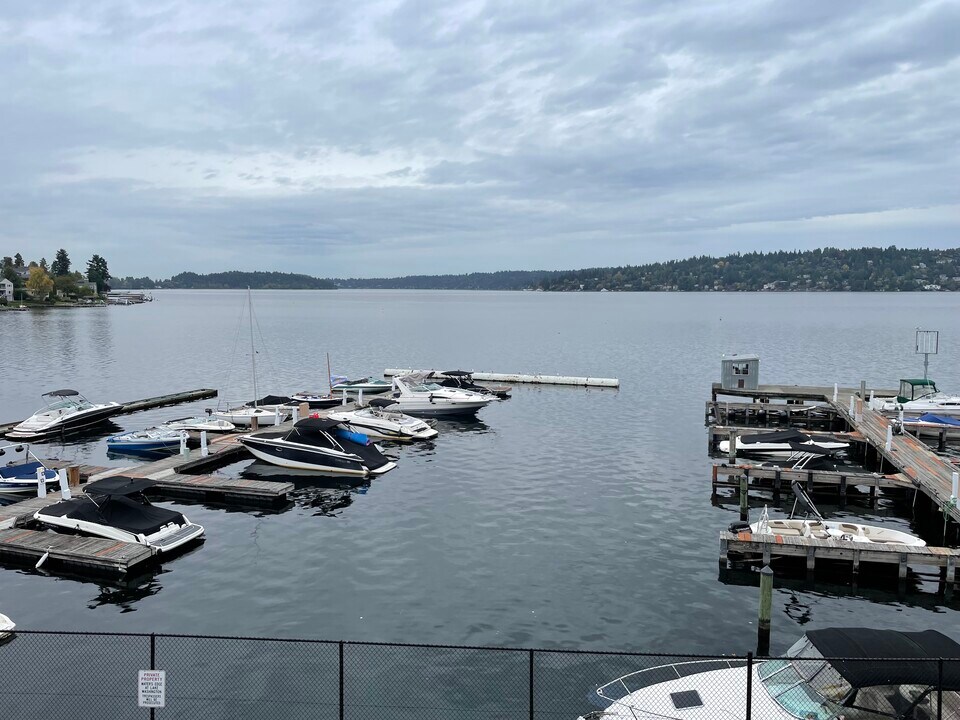 9520 Rainier Ave S, Unit 306 in Seattle, WA - Building Photo