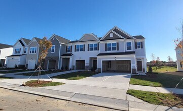 151 Tumbling Rock Way in Garner, NC - Building Photo - Building Photo