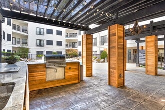 Tides at Midtown in Dallas, TX - Foto de edificio - Building Photo