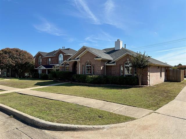 2106 Oak Meadow Cir in Garland, TX - Building Photo - Building Photo