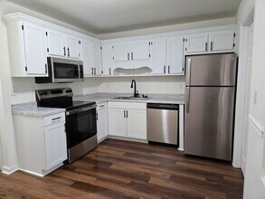 1915 Tropicana Rd in North Charleston, SC - Building Photo - Building Photo