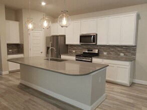 2407 Greystone Landing in San Antonio, TX - Building Photo - Building Photo