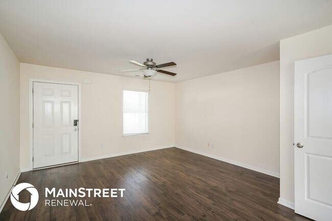 130 Westcott St in La Vergne, TN - Foto de edificio - Building Photo