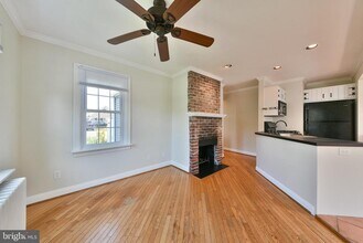 6 Grove Ave in Flourtown, PA - Building Photo - Building Photo