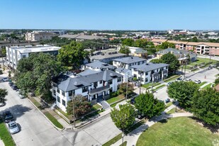 301-311 W Leuda St in Fort Worth, TX - Building Photo