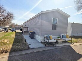 55 Wood Dr in Mankato, MN - Building Photo