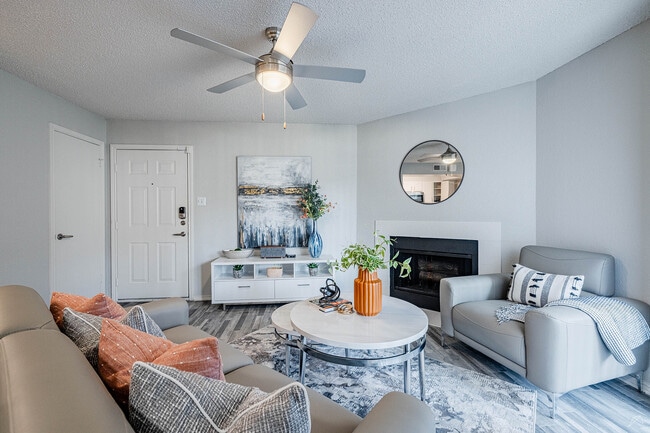 Villas at Chase Oaks in Plano, TX - Building Photo - Building Photo