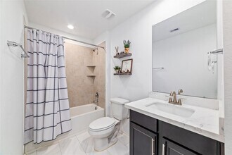 21503 Corsica Cv Ct in Katy, TX - Foto de edificio - Building Photo