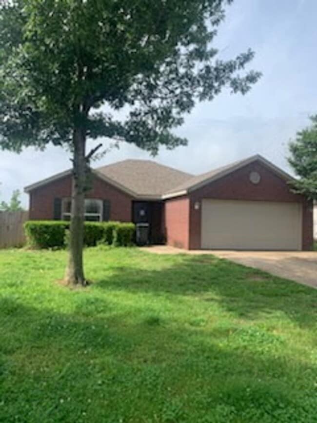 property at 604 E Bonnie Ln