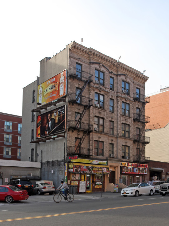 The Savoy in Bronx, NY - Building Photo