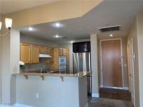 83 E Agate Ave in Las Vegas, NV - Building Photo - Building Photo
