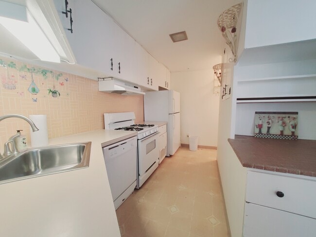 36 Givens Ave, Unit 1 in Stamford, CT - Foto de edificio - Building Photo