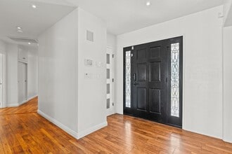 4506 El Abaca Pl in Los Angeles, CA - Building Photo - Building Photo