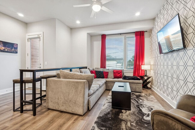 2135 24th Ave N in Nashville, TN - Building Photo - Building Photo