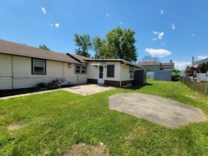 53 Salem Pl in Cliffwood, NJ - Building Photo - Building Photo