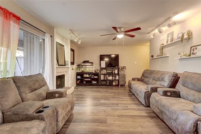 property at 5150 Amesbury Dr