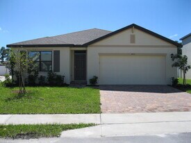 476 Seafoam Cir in Fort Pierce, FL - Building Photo