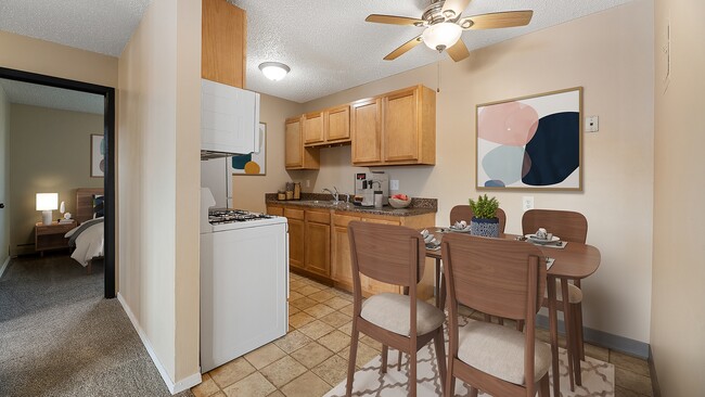 Canyon Lake Apartments in Rapid City, SD - Building Photo - Building Photo