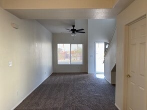 68 Brown Swallow Way in Henderson, NV - Building Photo - Building Photo