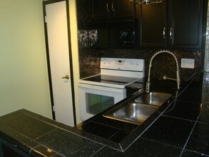 30 E Brown Rd in Mesa, AZ - Foto de edificio - Building Photo