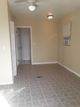 1497 W 34th St in West Palm Beach, FL - Building Photo - Building Photo