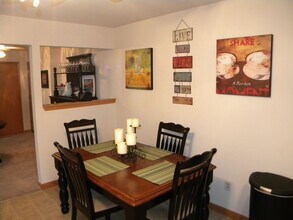 N58W23955 Hastings Ct in Sussex, WI - Building Photo - Building Photo