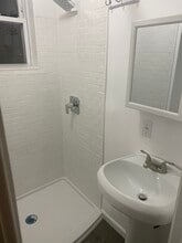 3501 Boulevard of the Allies Blvd, Unit 1 in Pittsburgh, PA - Foto de edificio - Building Photo