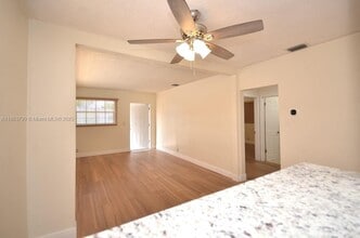 2428 SW 16th St in Miami, FL - Building Photo - Building Photo