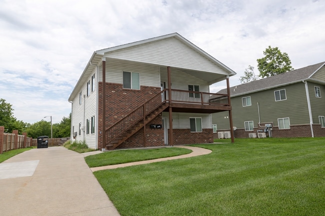 property at 1409 Paris Rd