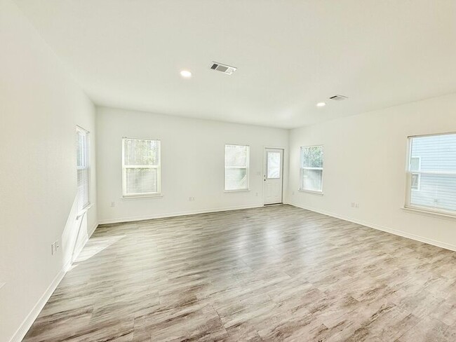 6341 Long St in Milton, FL - Building Photo - Building Photo