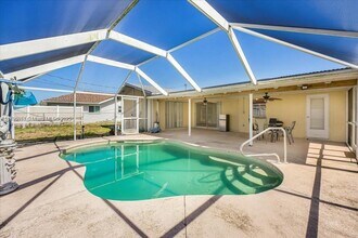 915 SE 20th St in Cape Coral, FL - Building Photo - Building Photo