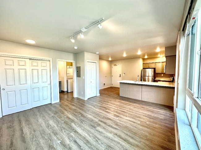 2330 Yakima Ct in Tacoma, WA - Building Photo - Building Photo