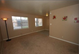 X-Colonial Elms Apartments in Tulsa, OK - Building Photo - Interior Photo