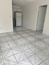 3574 Saranac Ave, Unit 3574 in West Palm Beach, FL - Foto de edificio - Building Photo