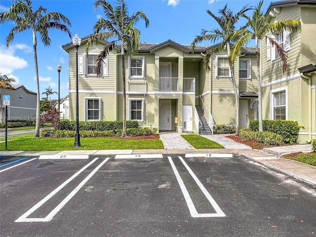 2935 SE 1st Dr in Homestead, FL - Building Photo - Building Photo