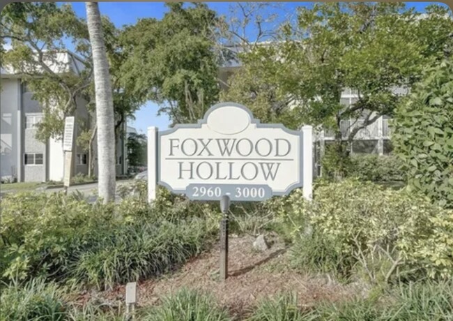 property at 2980 Riverside Dr