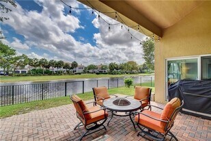 11224 NW 65th Ct in Parkland, FL - Building Photo