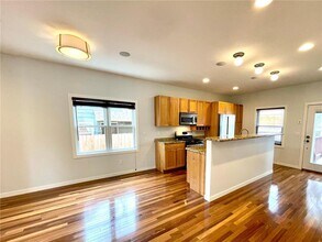 403 Monroe Ave S in Hopkins, MN - Building Photo - Building Photo