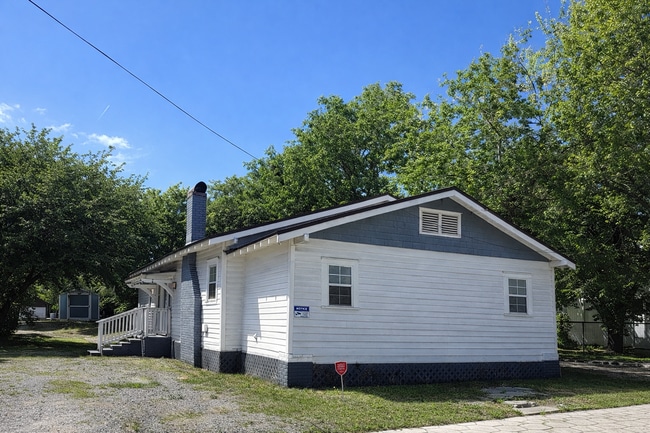 property at 2526 Phyllis St